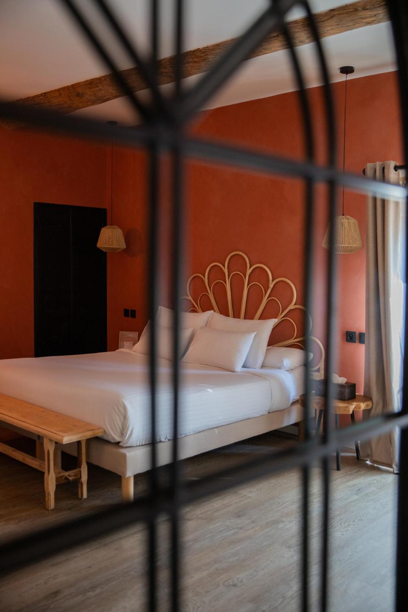 Maison Roucas - Restaurant Et Chambres D'Hotes Solérieux Εξωτερικό φωτογραφία