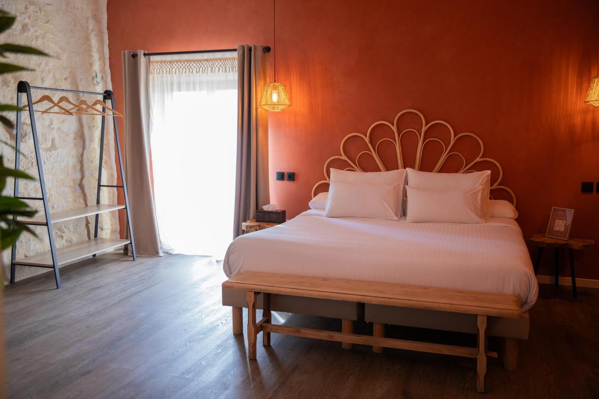 Maison Roucas - Restaurant Et Chambres D'Hotes Solérieux Εξωτερικό φωτογραφία